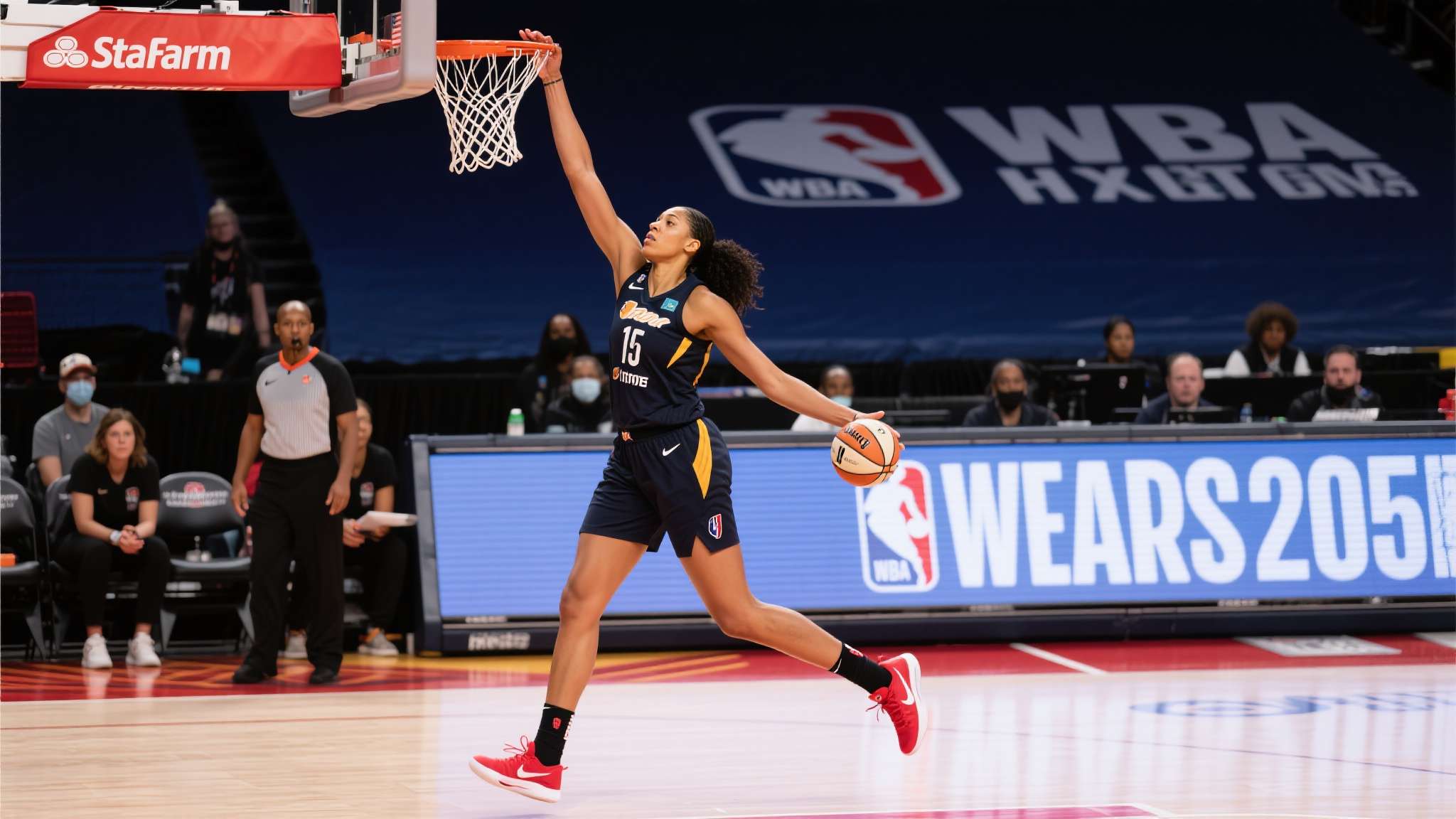她为张子宇打样!李月汝替补出战4分钟仅3分 女姚明或不适合WNBA 她为张子宇打样!李月汝替补出战4分钟仅3分 女姚明或不适合WNBA